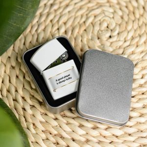 Zippo White Tekst